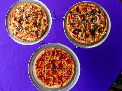 Pizzas at Bar South