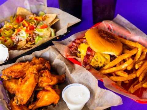 Wings, burger and nachos at Bar South